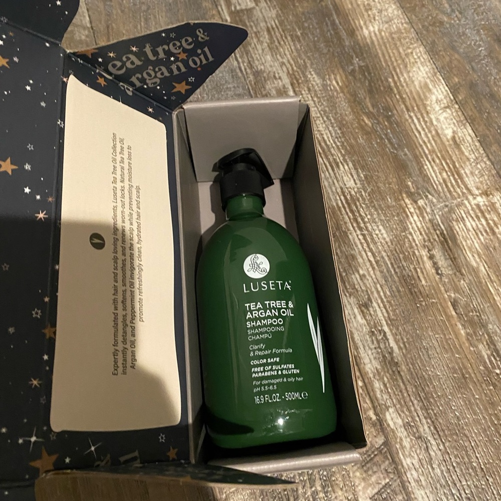 Luseta Tea Tree Shampoo